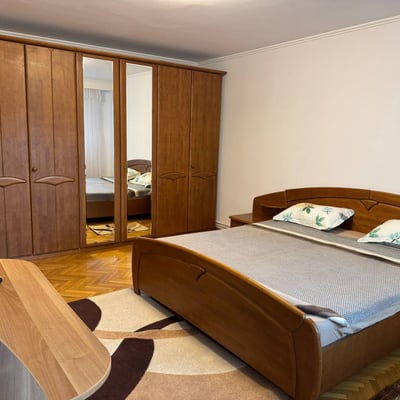 Rental of a spacious 4-room apartment, 108 m², Faleza Nord, Constanta, Romania